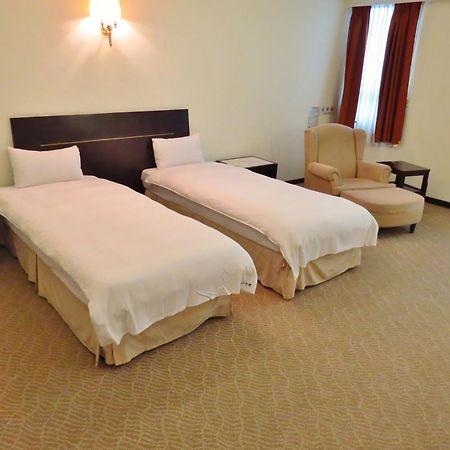 Herkang Hotel Taichung Buitenkant foto