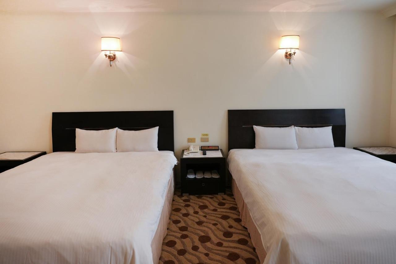 Herkang Hotel Taichung Buitenkant foto